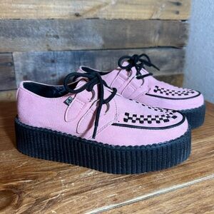T.U.K. Shoes Creepers Baby Pink Suede Mondo Platform Wedge Lace‎ Up US size 6
